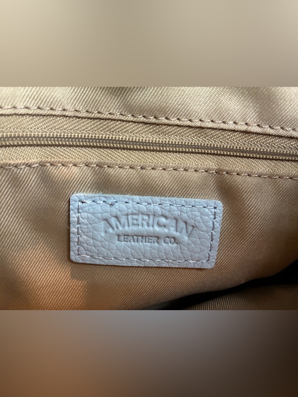 NWT American Leather Co. Auburn Convertible Crossbody Bag - Picture 10 of 13